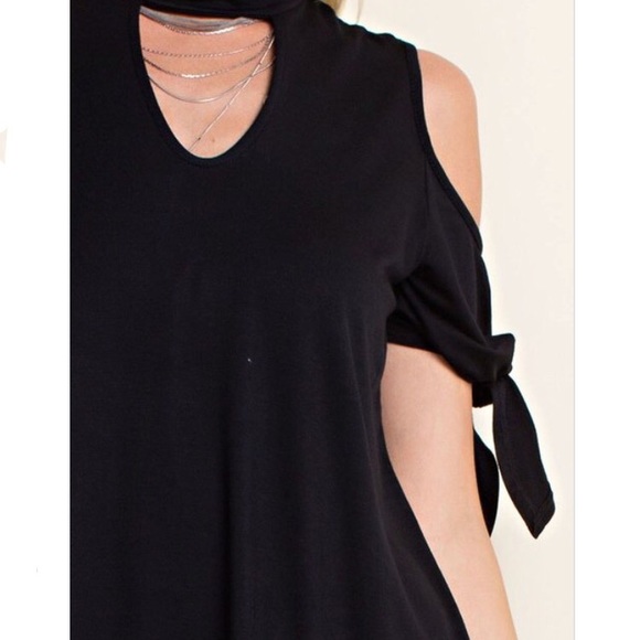 Black cold shoulder tie sleeve top - Picture 5 of 7